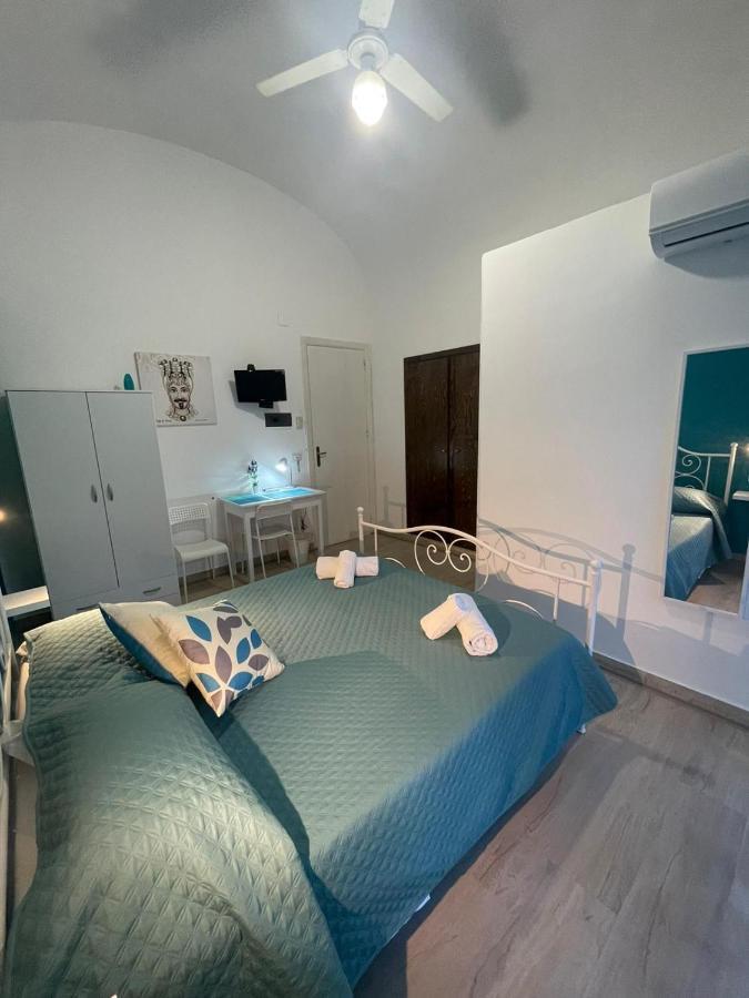 Maqueda Rooms Палермо Экстерьер фото